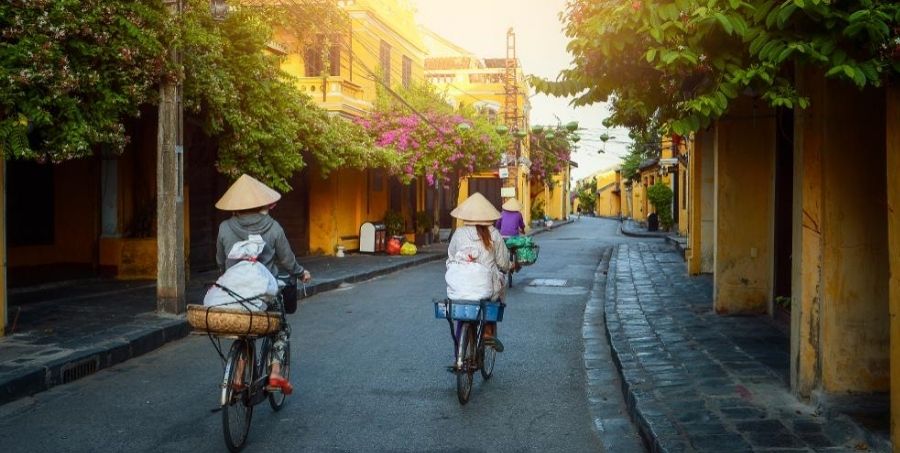 Cycle in Hoi An on guided Vietnam tour